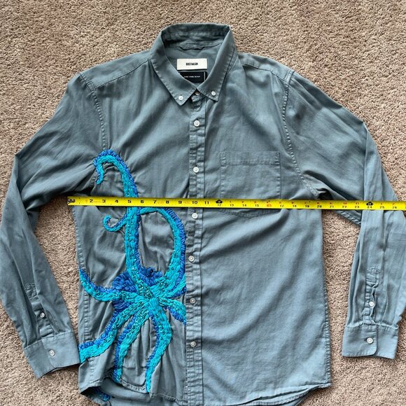 Buck Mason Shirt Mens L Gray Blue Embroidered Octopus Beaded Art Chris Hynds - Picture 10 of 13